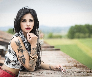 Tatuaże, Twarz, Kobieta, Brunetka