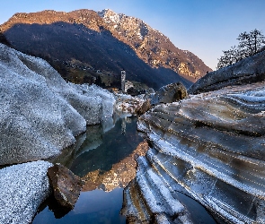 Góry, Kościół, Dolina Verzasca, Skały, Rzeka Verzasca, Szwajcaria, Lavertezzo