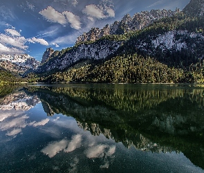 Austria, Góry Dachstein, Odbicie, Drzewa, Chmury, Jezioro Gosau