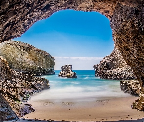 Skały, Plaża Shark Fin Cove, Stan Kalifornia, Jaskinia, Ocean Spokojny, Stany Zjednoczone, Morze