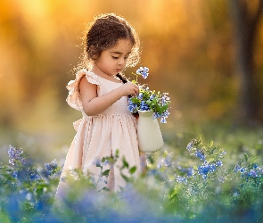 Dziewczynka, Kwiaty, Niebieskie