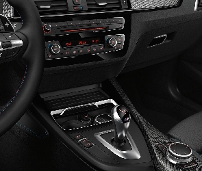 BMW M2 Coupe, Wnętrze, 2018