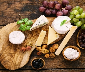 Sery, Deska, Oliwki, Winogrona, Kompozycja