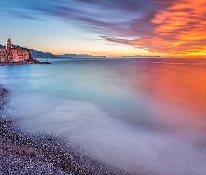 Liguria, Budynki, Włochy, Kościół, Morze, Camogli, Chmury, Zachód słońca