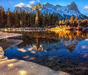 Góry, Kanada, Brzeg
, Las, Jezioro Whitemans Pond, Lód, Szczyt Ha Ling