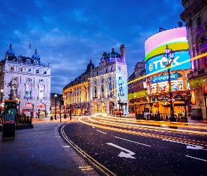 Domy, Światła, Londyn, Anglia, Plac Piccadilly Circus, Ulica