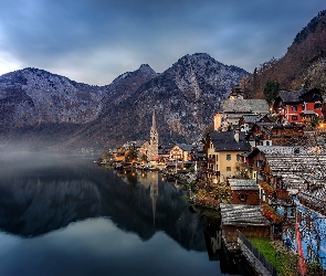 Austria, Budynki, Góry Alpy Salzburskie, Jezioro Hallstättersee, Hallstatt