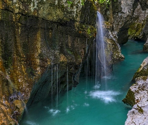 Skały, Rzeka Socza, Słowenia, Triglavski Park Narodowy