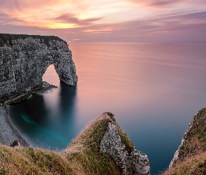 Łuk Manneporte, Klif, Wybrzeże, Skały, Étretat, Normandia, Morze, Kanał La Manche, Francja, Zachód słońca