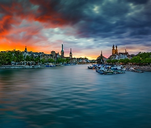 Zurych, Most, Szwajcaria, Łódki, Kościoły, Rzeka Limmat, Zachód słońca, Domy