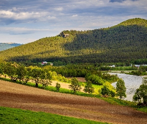 Pola, Rzeka, Domy, Lasy, Drzewa, Góry