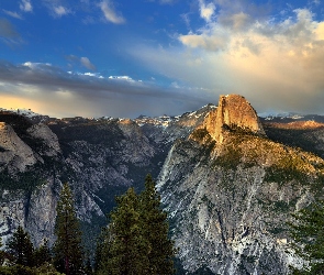 Stany Zjednoczone, Stan Kalifornia, Drzewa, Szczyt Half Dome, Góry, Park Narodowy Yosemite