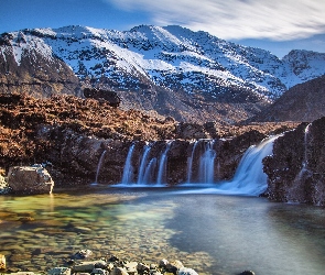 Wyspa Skye, Zbiorniki Fairy Pools, Szkocja, Góry, Jezioro, Glen Brittle, Kamienie, Wodospad