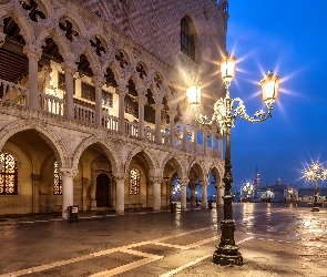 Latarnie, Pałac Dożów, Wenecja, Włochy, Kolumna św Marka, Piazzetta San Marco