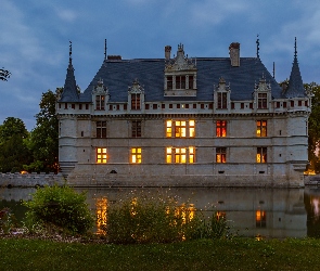 Wieczór, Rzeka Indre, Francja, Zamek w Azay-le-Rideau
