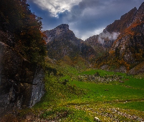 Góry, Skała, Domy, Drzewa, Dolina