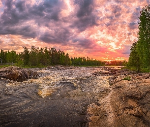 Prowincja Oulu, Skały, Finlandia, Rzeka Kiiminkijoki, Chmury, Gmina Kiiminki, Zachód słońca, Drzewa