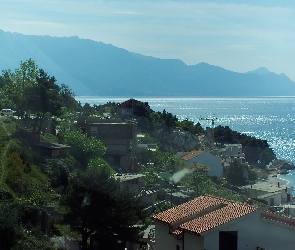 Drzewa, Morze, Góry
