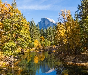 Stan Kalifornia, Góry, Stany Zjednoczone, Jesień, Rzeka Merced, Park Narodowy Yosemite, Drzewa, Half Dome