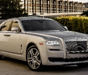 2015, Rolls-Royce Ghost