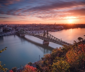 Węgry, Budapeszt, Jesień, Most Wolności, Zachód Słońca, Rzeka Dunaj