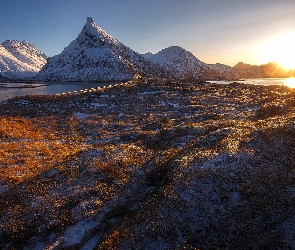Norwegia, Góry, Wschód słońca, Lofoty