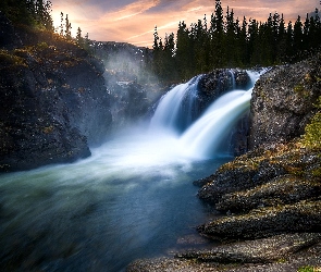 Norwegia, Drzewa, Wodospad Rjukandefossen, Skały, Gmina Hemsedal