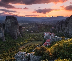 Grecja, Zachód słońca, Monastyr Varlaam - Klasztor Warłama, Skały, Masyw skalny Meteory