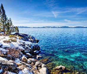 Zima, Jezioro Tahoe, Stan Kalifornia, Stany Zjednoczone, Park stanowy Emerald Bay, Góry