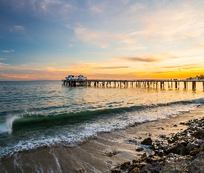 Malibu, Molo, Kalifornia, Stany Zjednoczone, Wschód słońca, Fale, Wybrzeże, Kamienie, Morze