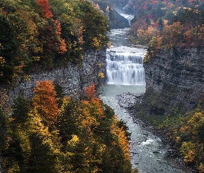 Park stanowy Letchworth, Wodospad, Rzeka Genesee, Jesień, Stany Zjednoczone, Stan Nowy Jork, Skały, Drzewa