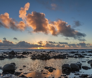 Morze, Lanzarote, El Golfo, Chmury, Kamienie, Wybrzeże, Zachód Słońca, Wyspy Kanaryjskie