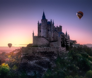 Wschód Słońca, Balony, Alcázar de Segovia, Zamek Alcazar w Segowii, Miasto Segowia, Hiszpania