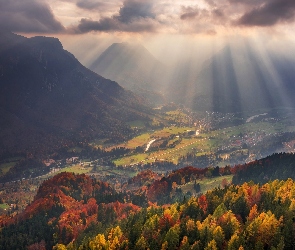 Słowenia, Jesień, Przebijające światło, Góry, Gmina Jesenice