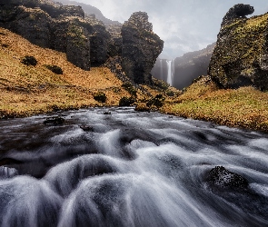 Mgła, Rzeka Kverna, Islandia, Wodospad Kvernufoss, Skały, Kamienie