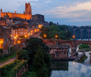 Miasto Albi, Katedra św Cecylii, Francja, Kościół, Mosty, Domy, Światła, Rzeka Tarn