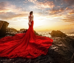 Morze, Skały, Czerwona, Kobieta, Sukienka, Zachód słońca
