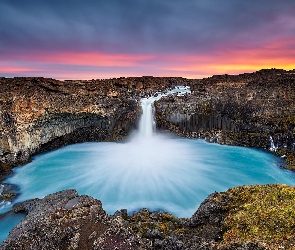 Zachód słońca, Rzeka Skjalfandafljot, Wodospad Aldeyjarfoss, Islandia, Skały, Bazaltowe