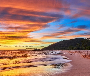 Morze, Wyspa Maui, Hawaje, Chmury, Drzewa, Wzgórza, Zachód słońca, Plaża Makena Beach