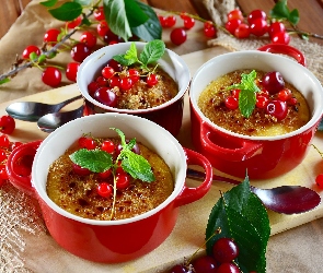 Kubki, Czerwone, Creme brulee, Porzeczki, Łyżeczki, Deser, Taca