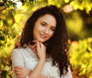 Bokeh, Drzewa, Szatynka, Kobieta, Kręcone, Włosy