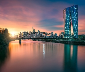 Europejski Bank Centralny, Wieżowiec, Wschód słońca, Niemcy, Rzeka Men, Most, Frankfurt nad Menem