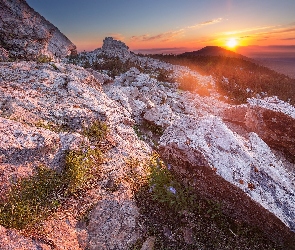 Obwód czelabiński, Park Narodowy Ziuratkul, Południowy Ural, Rosja, Wschód słońca, Góry Ural, Skały