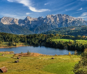 Góry Alpy, Jezioro Geroldsee, Niemcy, Domki, Lasy, Bawaria, Miejscowość Krun