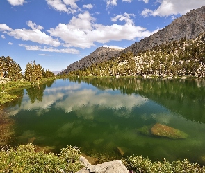 Roślinność, Góry Sierra Nevada, Jezioro Gilbert Lake, Stany Zjednoczone, Miejsce John Muir Wilderness, Chmury, Stan Kalifornia, Drzewa