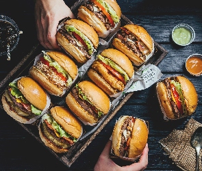 Łyżeczki, Sosy, Hamburgery, Taca