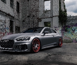 Audi RS5, Przód