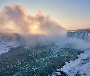 Kanada, Prowincja Ontario, Wschód słońca, Zima, Chmury, Wodospad Niagara