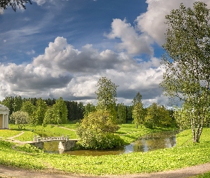 Rzeka Sławianka, Świątynia Przyjaźni, Park, Rosja, Pawłowsk, Drzewa, Petersburg, Mostek