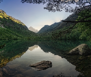 Kamienie, Drzewa, Wzgórza, Góry, Jezioro, Odbicie